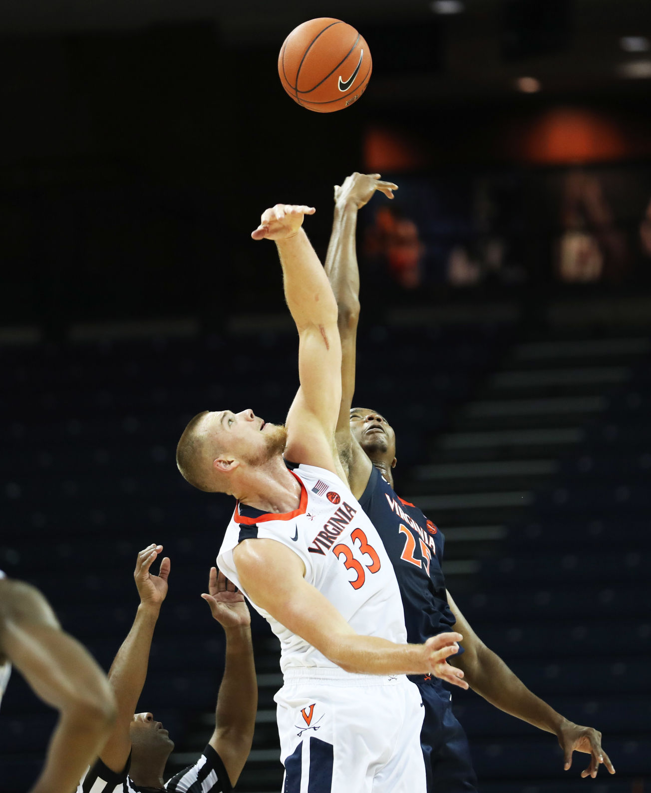CDP 1014 Uva Hoops 454.JPG